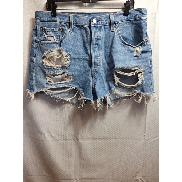LEVI'S 501 Original Denim Destroyed Shorts Sz 34 Light Wash Blue Cutoff Booty - Picture 1 of 7